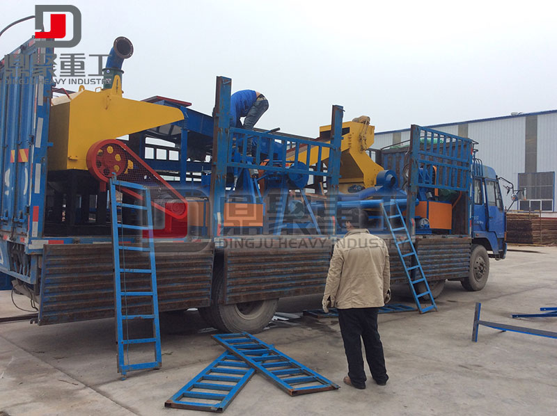 河南橡膠粉碎機(jī)發(fā)貨現(xiàn)場實拍